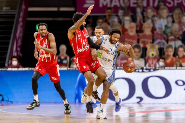 年轻化趋势 年轻化趋势