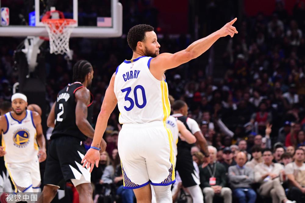 他的缺席会 他的缺席会