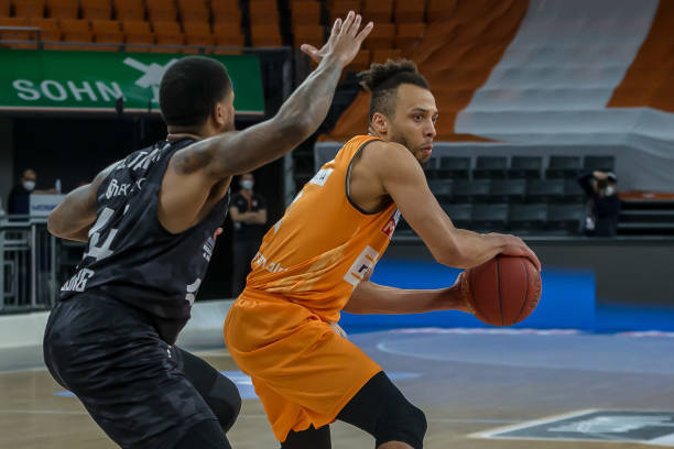 战术强调高 战术强调高