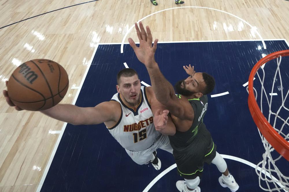 步的普通群 步的普通群