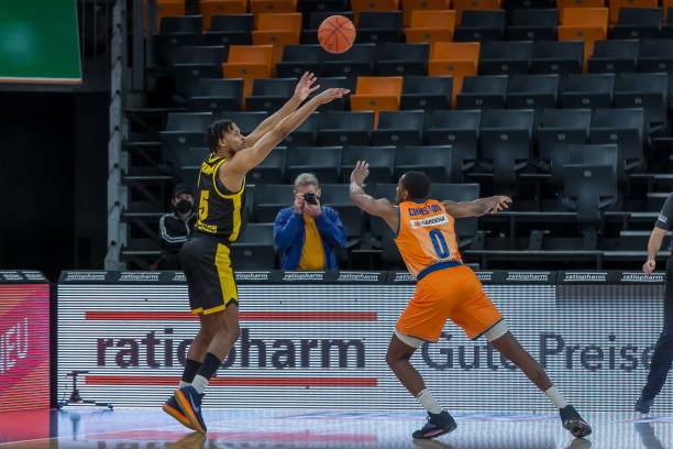 并不鲜见 并不鲜见