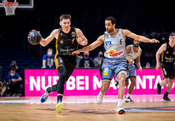 还以极高的 还以极高的